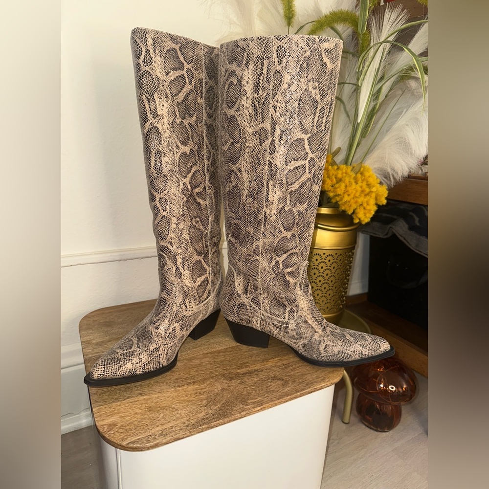 Zara Beige Snakeskin Knee-High Boots - Picture 3 of 7